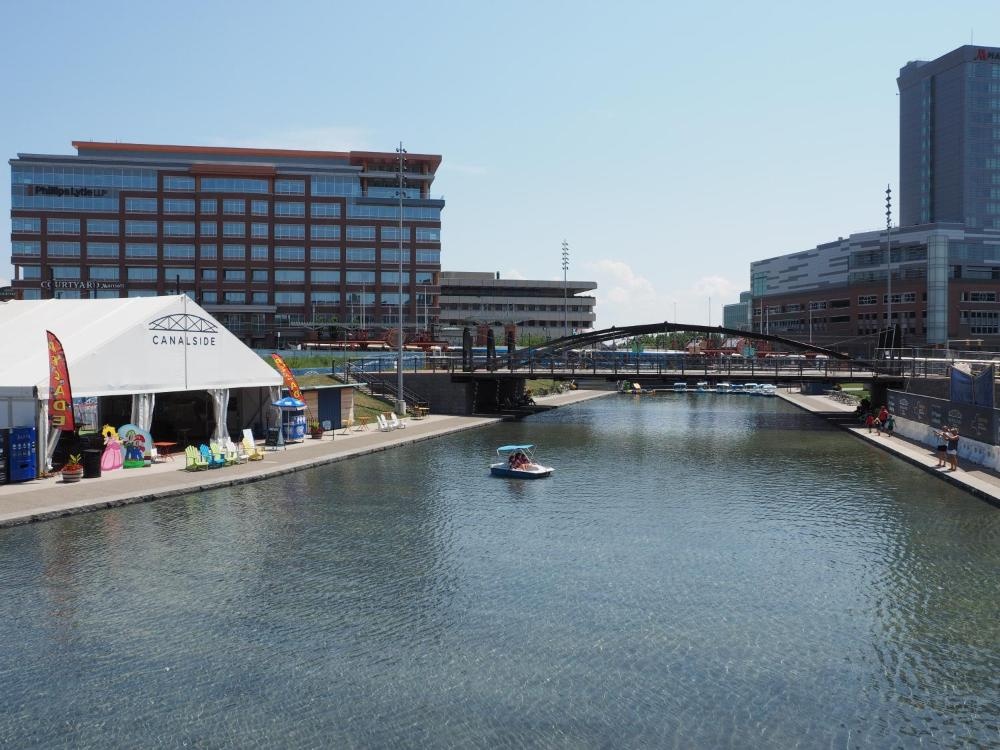 Holiday Inn Express & Suites Buffalo Airport